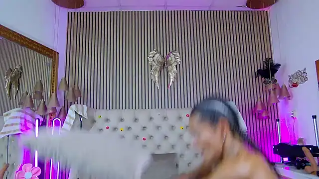 PlayfulShow webcam