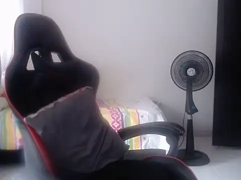 Adriana_0312 webcam