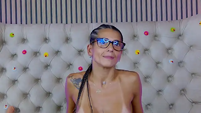 PlayfulShow webcam