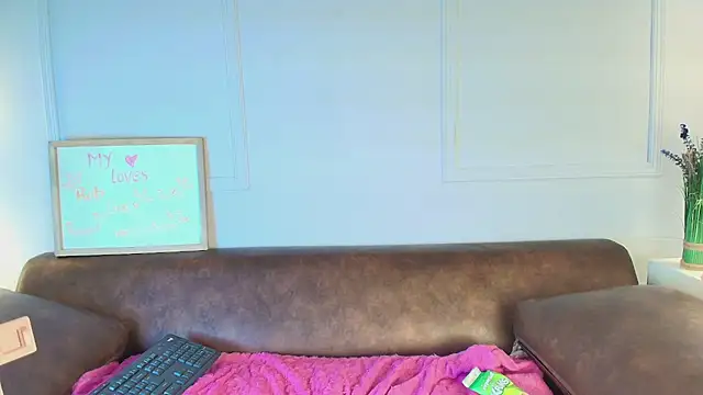 kittyblooms live sex cam