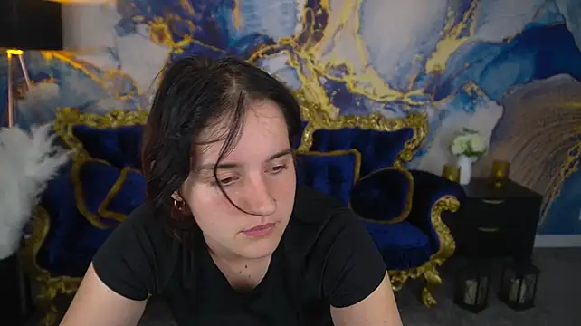 CassandraGold live cam on StripChat