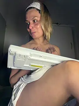 Romy-R-O ⏮ nude show