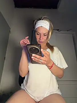 Romy-R-O webcam