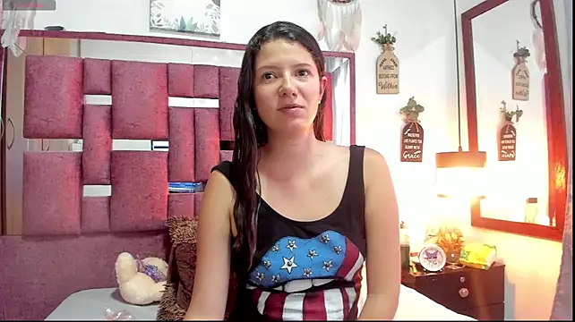 sofy_bonnet1 webcam