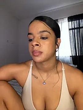 trianawhite webcam