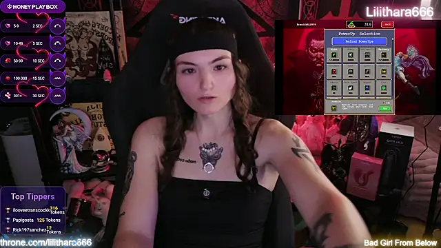 Lilithara666 live cam on StripChat