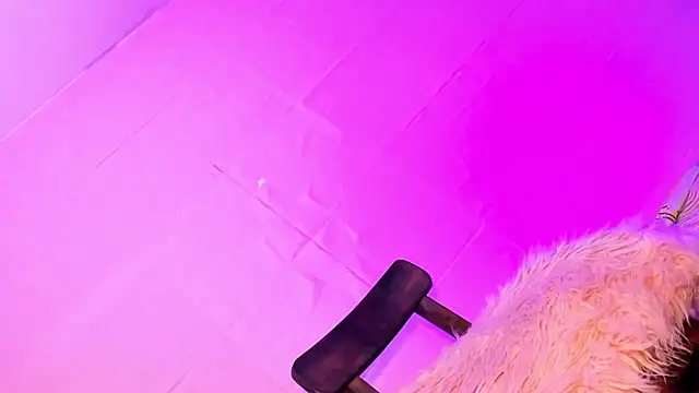 Hilary_tsx