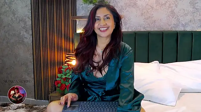 MonicaMoret webcam