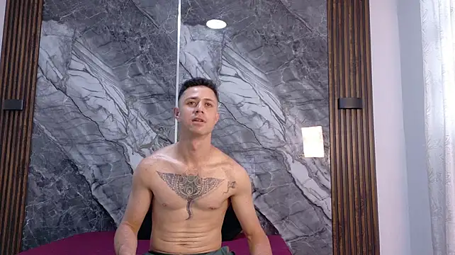 LoganKush_ webcam