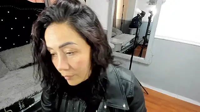 gaby_trent live cam on StripChat