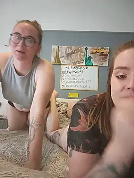 AndHerXO Live Webcam on Stripchat