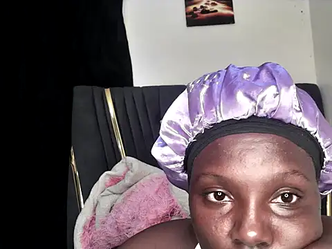 sexyleah25 webcam