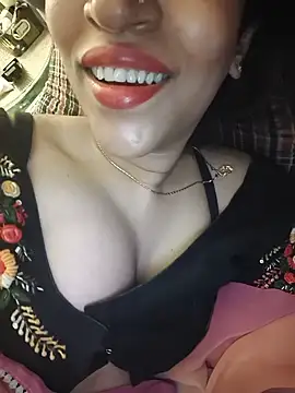 lavanya_sexyy (F milf) - Peticot with bra