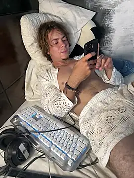 AngelLatinBoy webcam