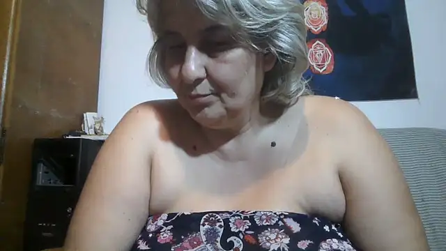 ExquisiteMature webcam