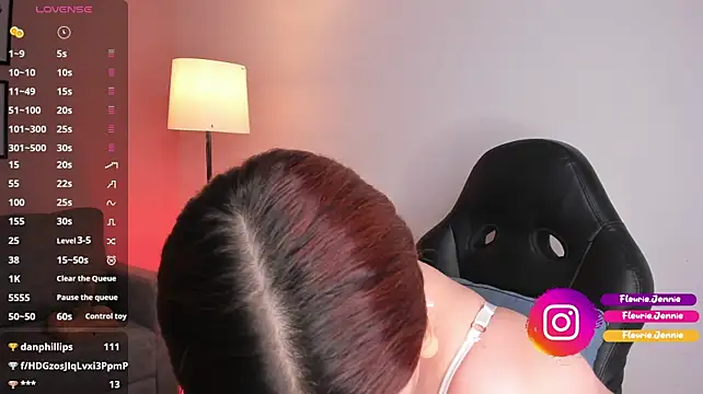 Jenniekim_18 webcam
