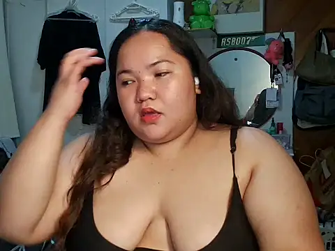 LianaCruzado webcam
