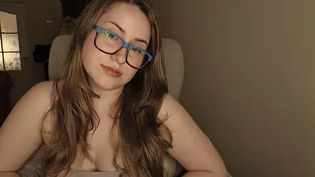 SeasonalSomeone live cam on StripChat