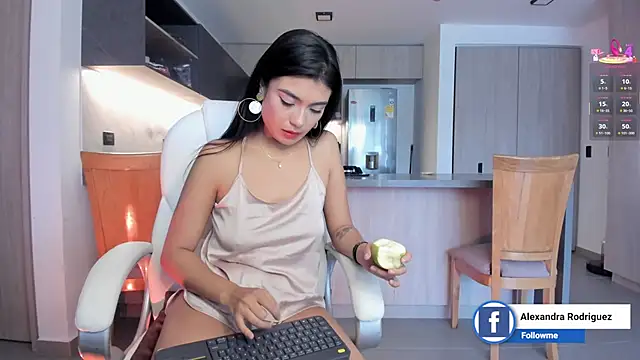 Alexandra_ra webcam