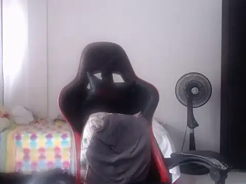 Adriana_0312 webcam