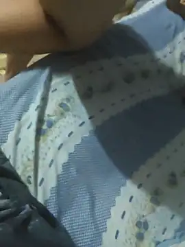 MadaamJizz_DickLewd webcam