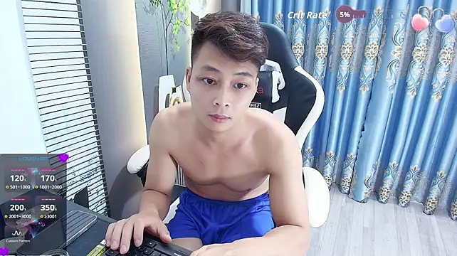 Naughty___asian webcam