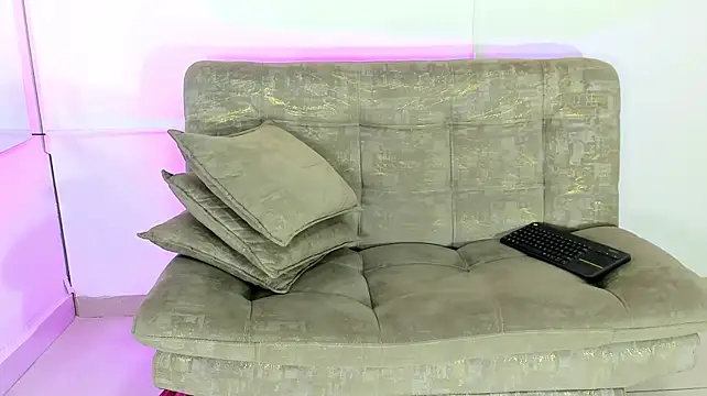 ArohomLester_ webcam