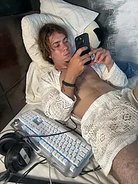 AngelLatinBoy webcam