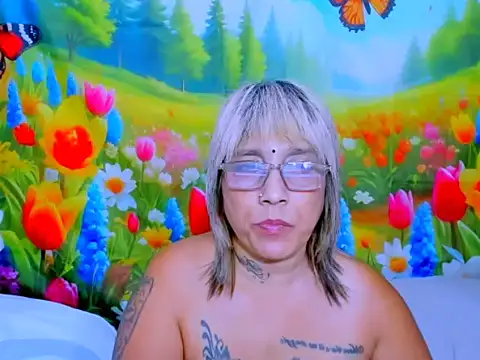 indianroxy webcam