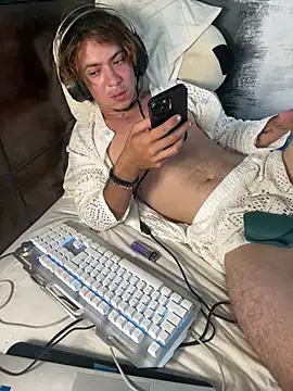 AngelLatinBoy webcam