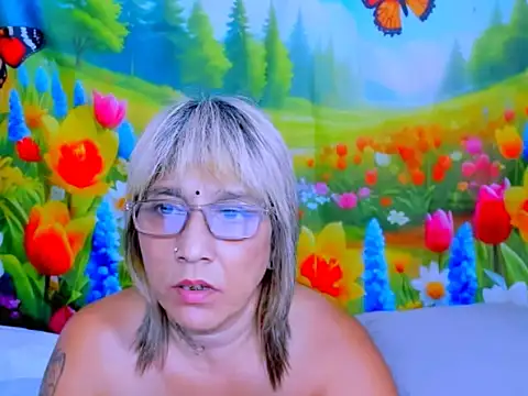 indianroxy webcam