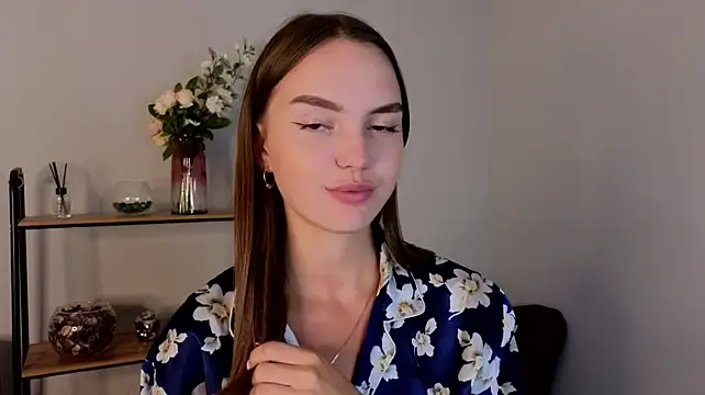 Nicole_Keller 😖 adult webcam chat