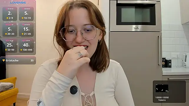 Charmy_Gracy webcam
