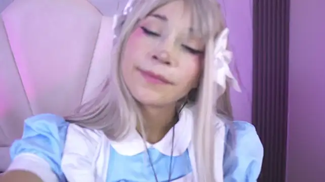 AliiceWonderland_ webcam