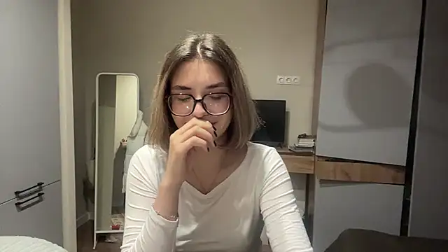 AnnaVelvetFire webcam