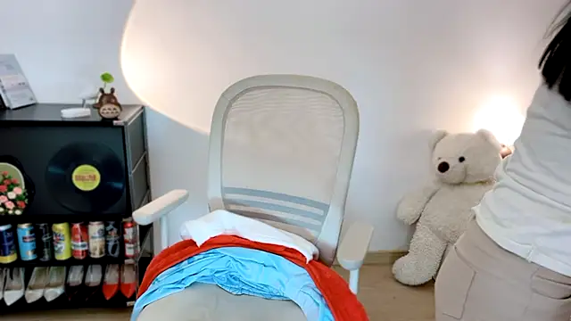 Onechestnut webcam