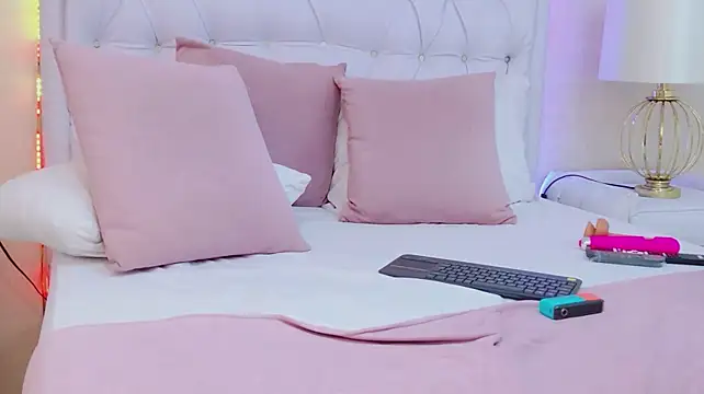 MiaSweeths webcam