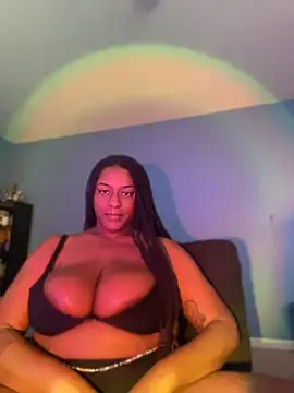 GirthGoddessCoco webcam