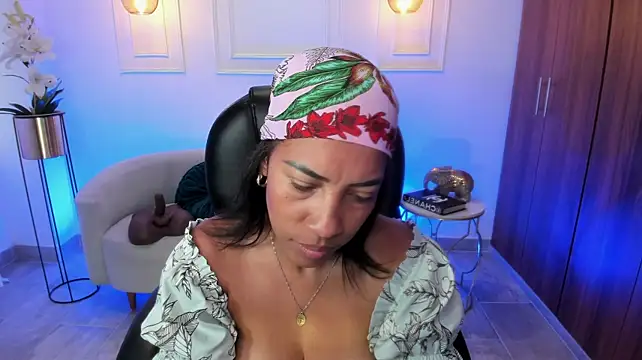 Shantaall_ webcam