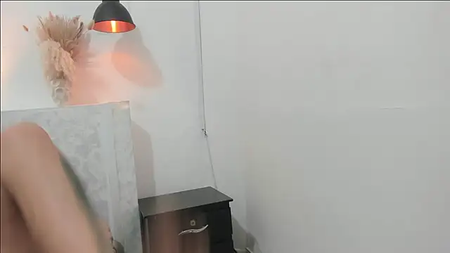 dakota_roussee webcam