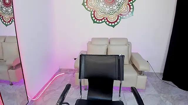 Candy_fox_19 breast play cam model