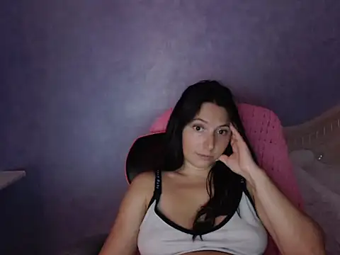 LuckyLisa23 webcam