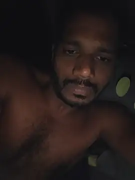 Daddyishere_19 webcam