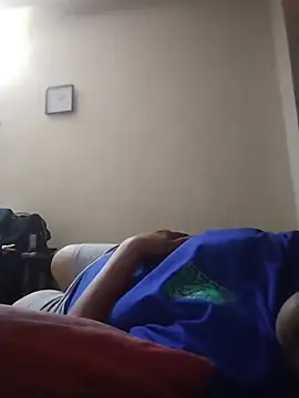 taniaxvx one on one cam chat