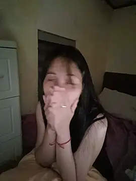Jun-Mzzz webcam