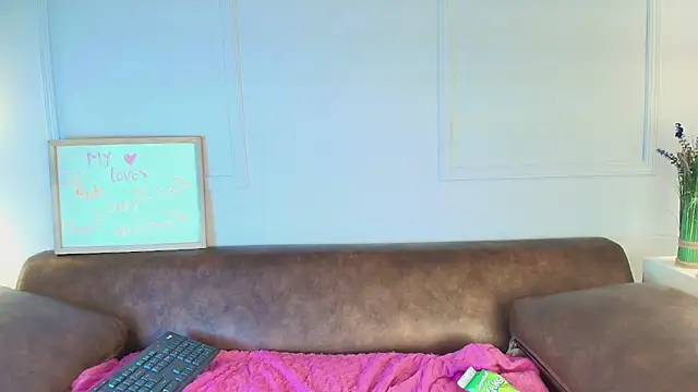 kittyblooms 🧟 adult chat