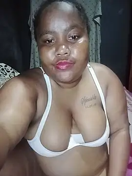 ChubbyMidgetxxx19 webcam