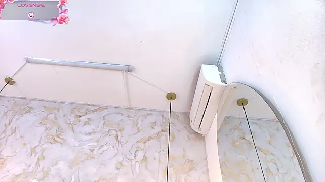 ariannaruiz webcam