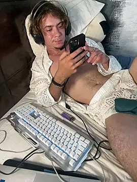 AngelLatinBoy webcam