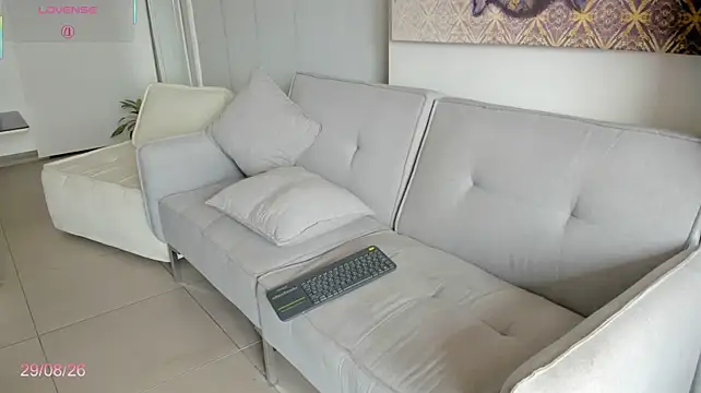 Missbeloved live cam on StripChat